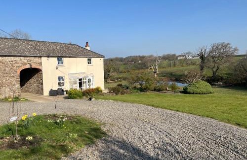 Walwyn's Castle Bed & Breakfast | Rectory Farm