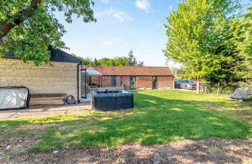 Sleaford House | Red Brick Barn - Uk39916