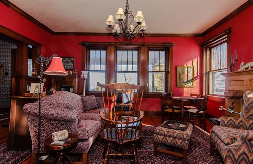 Higginsville Other | Red Brick Farmhouse B&B - Edwin's Room