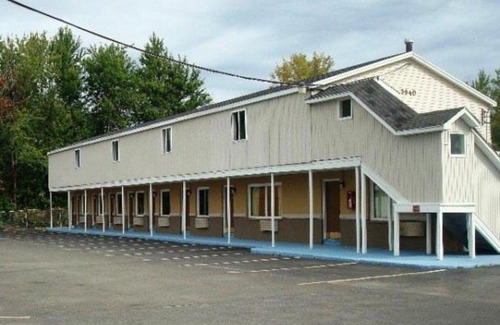 Orchard Park Hotel | Red Carpet Inn Orchard Park