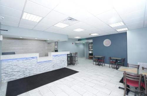 Newnan Hotel | Red Carpet Inn & Suites