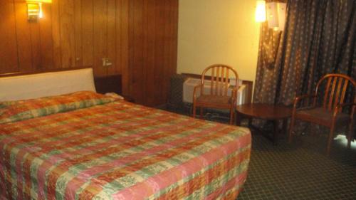 Lawndale/ Wayside Hotel | Red Carpet Inn