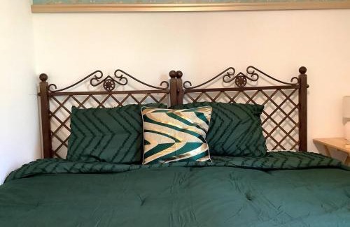 West End House | Red Door Retreat Tiny Home Near Dwntwn