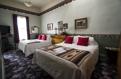 Williams Bed & Breakfast | Red Garter Inn