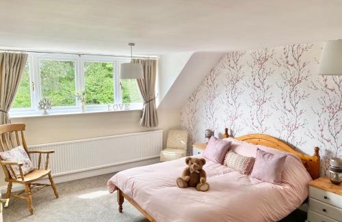 Aubourn Apartment | Red House Cottage - peaceful - views - walks