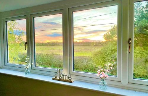 Aubourn Apartment | Red House Cottage - peaceful - views - walks