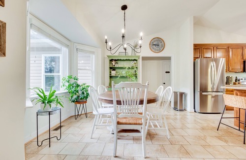 New Kent House | Red Juniper Retreat