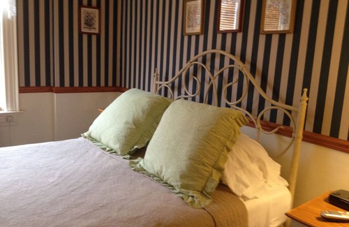 Red Lion Bed & Breakfast | Red Lion Bed & Breakfast