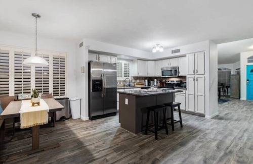 Red Mountain Ranch House | Red Mountain Ranch home, BBQ, Pool Heater