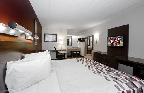 Aberdeen Hotel | Red Roof Inn Aberdeen