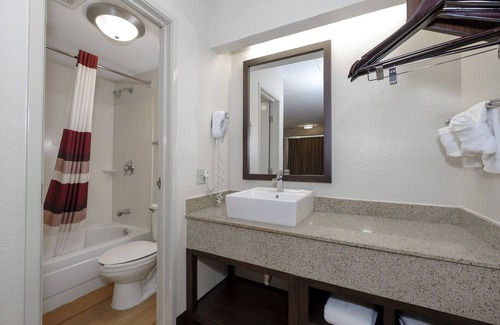 Aberdeen Hotel | Red Roof Inn Aberdeen