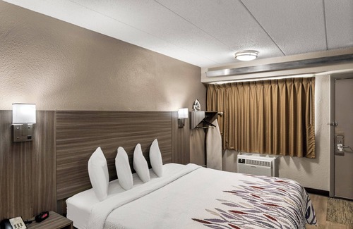 Enfield Hotel | Red Roof Inn Enfield