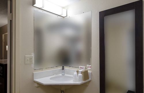 Gadsden Hotel | Red Roof Inn Gadsden