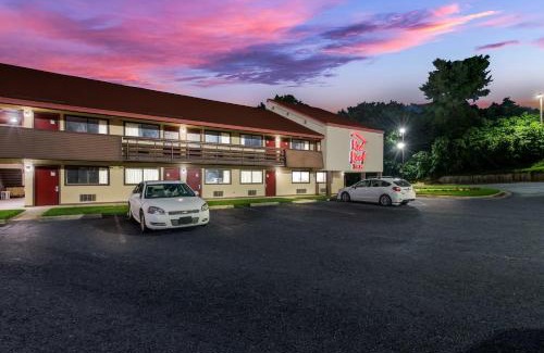 Hickory Hotel | Red Roof Inn Hickory