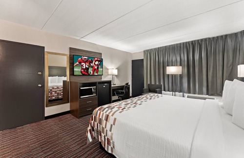 Reading Hotel | Red Roof Inn Reading