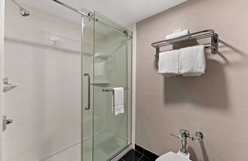 Reading Hotel | Red Roof Inn Reading