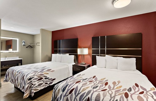 Downtown Hotel | Red Roof Inn Redding