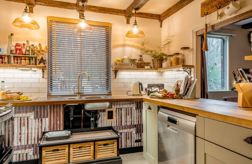 Brading House | Red Squirrel Batch - One Bedroom House, Sleeps 2