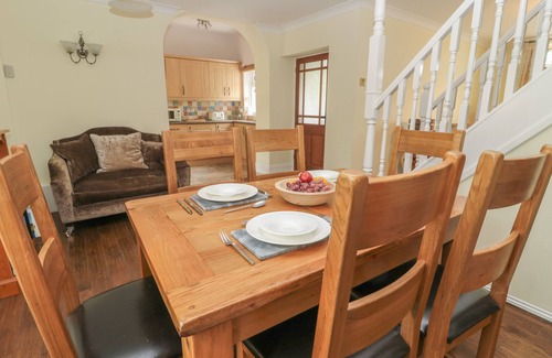 Old Bewick Cottage | Red Squirrel Cottage, 5 Biddlestone