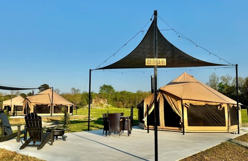 Tahlequah House | Redbud- Glamping @ The River Bluff Cabins