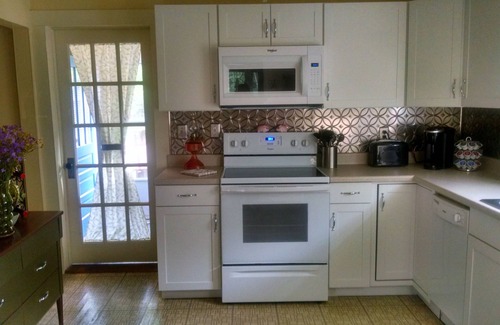 Damascus House | RedBud Manor a charming 2-bedroom house 10 miles from marvelous Damascus