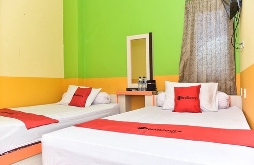 Ambon Hotel | RedDoorz near Universitas Pattimura Ambon