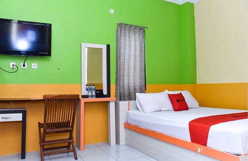 Ambon Hotel | RedDoorz near Universitas Pattimura Ambon
