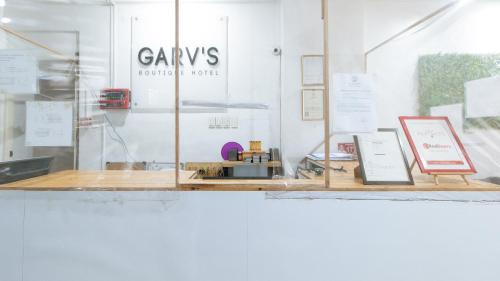 Plainview Hotel | RedDoorz Plus at Boni Avenue Mandaluyong