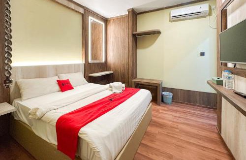 Batam Hotel | RedDoorz Plus at Pasar Bengkong Centre Batam