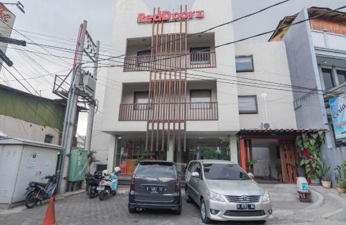 Astana Anyar House | RedDoorz Plus near Asia Afrika 3