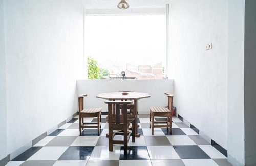 Kediri House | RedDoorz syariah @ Selomangleng Kediri