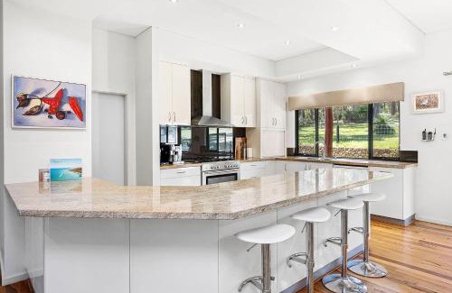 Quindalup House | Redgum Treehouse - Outstanding luxury in the heart of wine country and minutes from the beaches