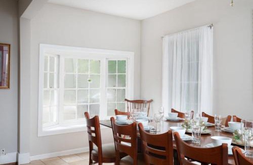 Redmont Park House | Redmont Revival-Walkable-Pets-UAB