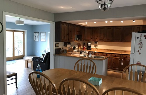 Abbot House | Reduced - Leaf Peeper Special