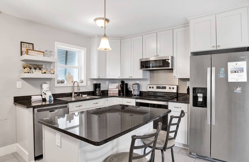 Saint Elmo House | Reduced Rate! Keep it Simple *Private Pool, Pet-Friendly, Beach Access*