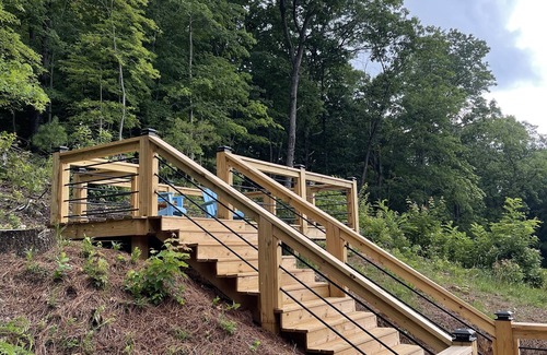 Blue Ridge Cabin | REDUCED spring rates/Aska /PET FRIENDLY! Walk to hiking trails/EVENTS welcome!