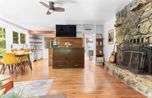 Rio Nido Cabin | Redwood Cabin w/Hot Tub | Canyon View | Dogs OK