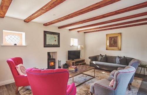 Nantwich House | Redwood Cottage