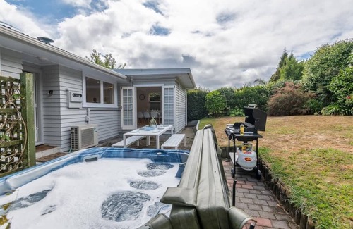 Lynmore House | Redwoods Haven | 100m to The Redwoods + Spa Pool