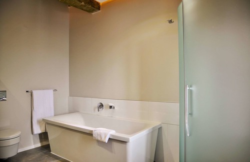 Downtown Johannesburg Hotel | Reef Hotel