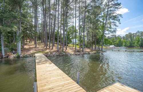 Leesville House | Reel Relaxing