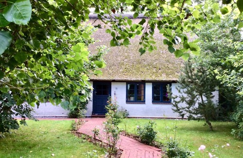 Thalingburen House | Reetdachkate Müllerhaus von 1860