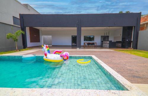 Centro House | Refúgio Familiar: Piscina Quente, Prainha e Wi-fi