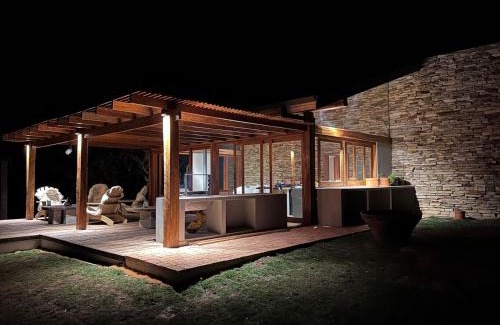 Delfinopolis House | Refúgio Morro Alto