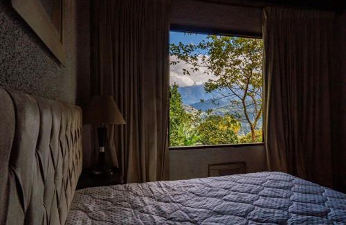 Duque de Caxias House | Refúgio na Serra de Petrópolis simples e acolhedor