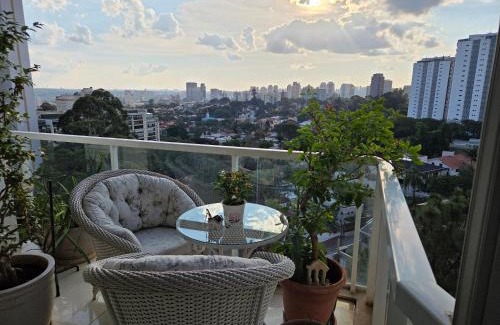 Santo Amaro House | Refúgio Verde Apartamento completo e acolhedor na Zona Sul