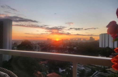 Santo Amaro House | Refúgio Verde Apartamento completo e acolhedor na Zona Sul
