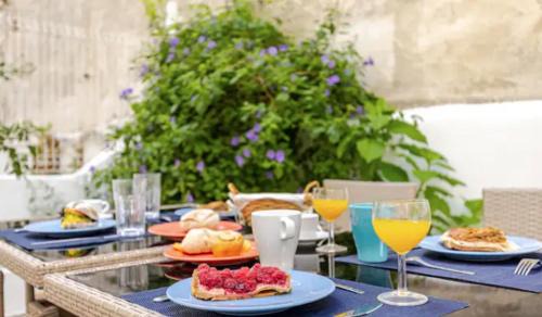 Cova da Piedade Apartment | Refreshed apartment with private garden