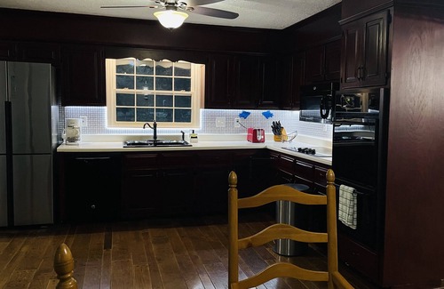 Senoia House | Refreshing cozy home w/lake front in nature