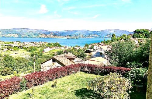 Cobres Apartment | Refugio de Piedra y Mar con Jacuzzi y Terraza con Vistas a la Ría de Vigo
